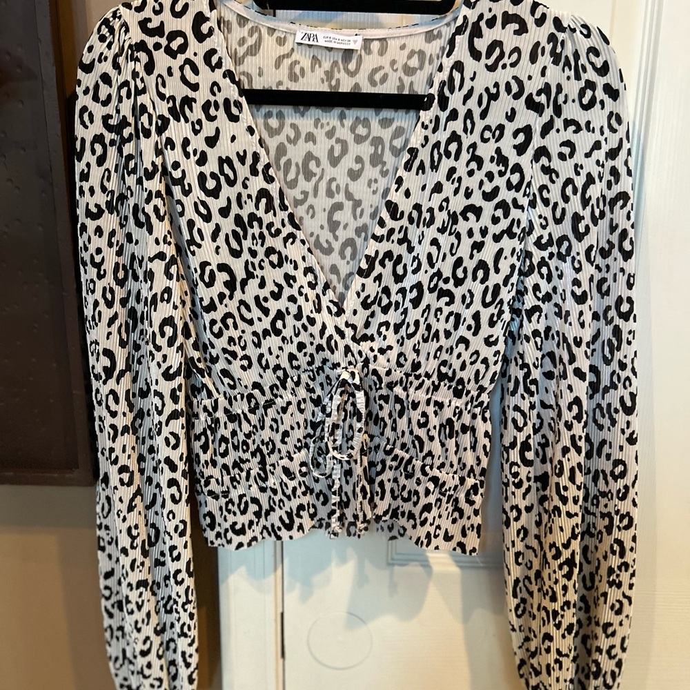 Zara Women's Monochrome Animal Print Blouse